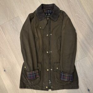 Women’s original Barbour jacket, lightly worn, size 4.